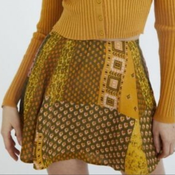 Urban Outfitters Liz Patchwork Print Mini Skirt - Picture 1 of 4